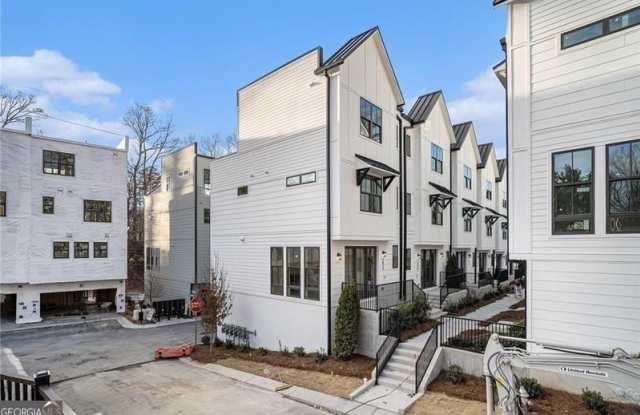 1823 Gotham Lane NE photos photos