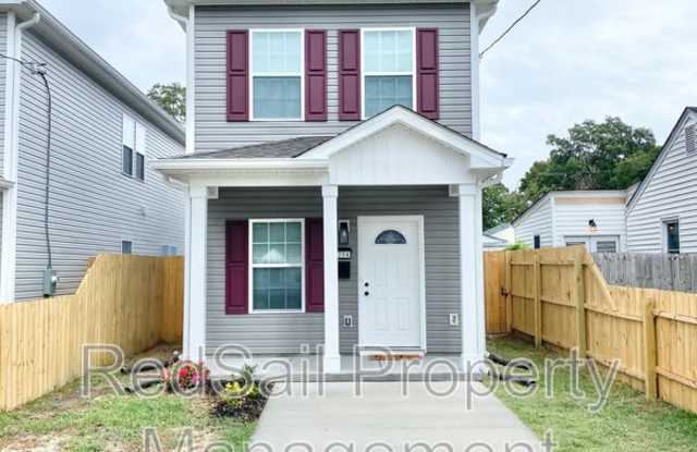 714 Ridgeway Ave - 714 Ridgeway Avenue, Hampton, VA 23661