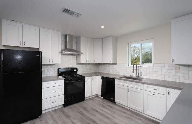 5633 Ithaca Avenue #3 Gallery 4