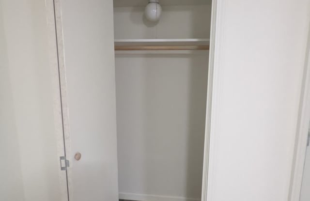 Renovated Basement Level Studio Apartment in Columbia, MO Gallery 3