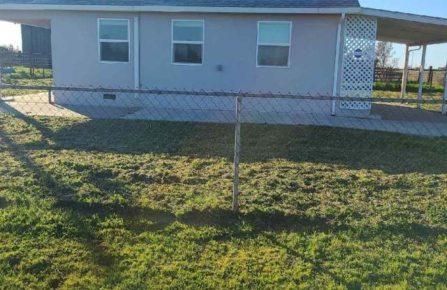 Charming 2 Bedroom 1 Bath Country Home!!! photos photos