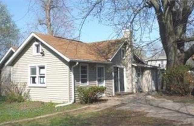 829 Fulton Avenue - 829 Fulton Avenue, Winthrop Harbor, IL 60096