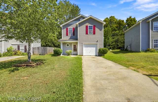 Comfortable Living in West Charlotte Gallery 1