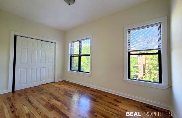 831 W Waveland Ave photos photos