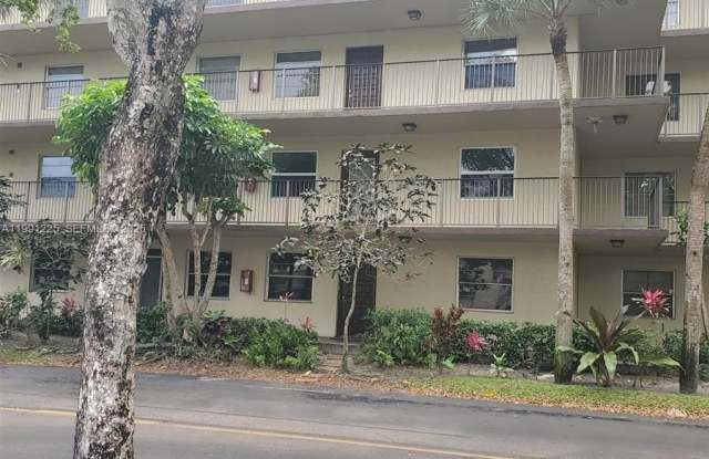 3301 NW 47th Ter photos photos