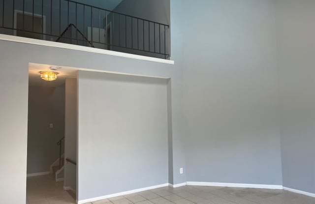 13 A HAMPTON GATE DRIVE photos photos