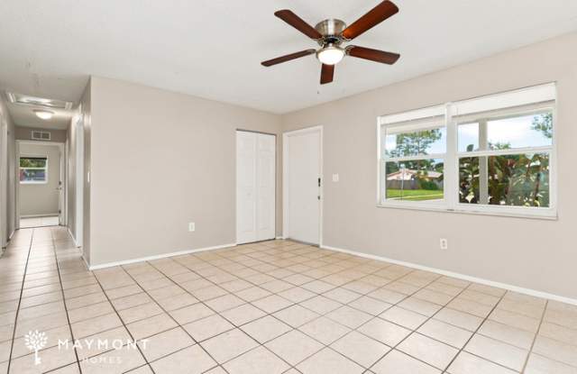 8221 Jacaranda Avenue Gallery 4
