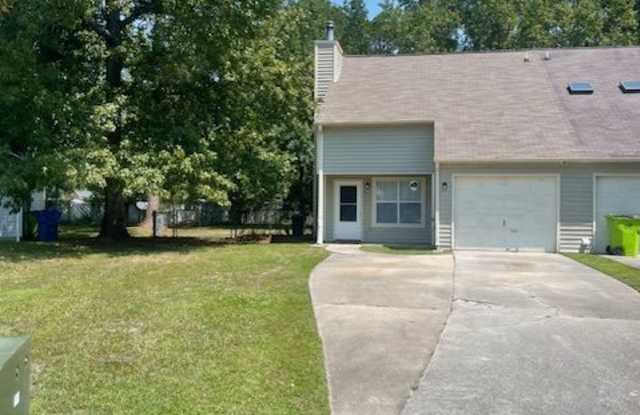 137 Village Court - 1 photos photos