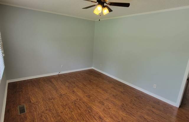 3/1 Brick Ranch-Cookeville City Limits Gallery 4