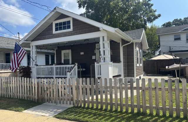 606 Hammond Avenue photos photos