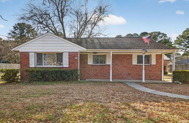 Charming Brick Ranch in the Heart of Churchland Gallery 1