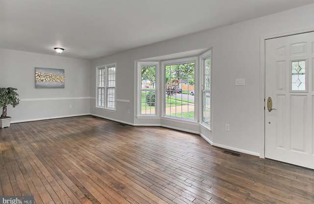 6302 BRIDGETON COURT Gallery 3