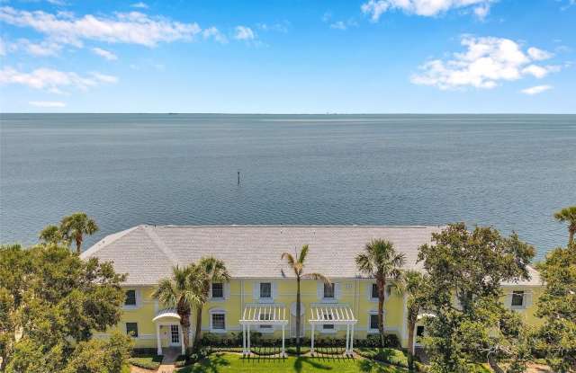 5260 COQUINA KEY DRIVE SE - 5260 Coquina Key Drive Southeast, St. Petersburg, FL 33705 5260 COQUINA KEY DRIVE SE - 5260 Coquina Key Drive Southeast, St. Petersburg, FL 33705