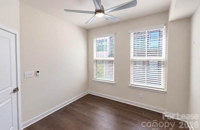 1226 Gleason Way Gallery 4