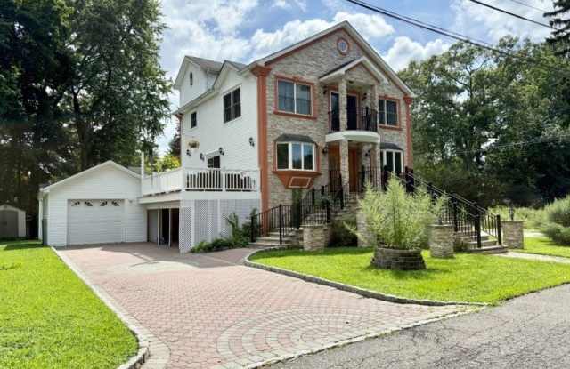 2 Waterway Rd Gallery 2