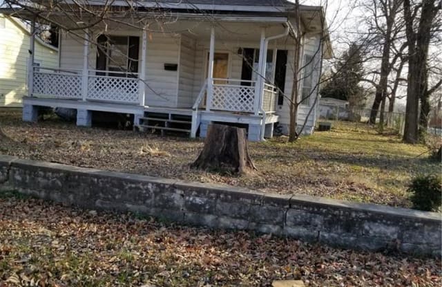 1039  S Arkansas  ST - 1039 South Arkansas Street, Rogers, AR 72756