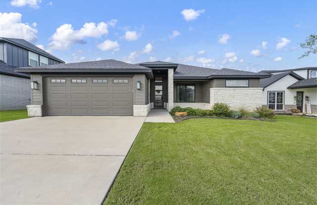 9925 Bridlewood Lane Gallery 1