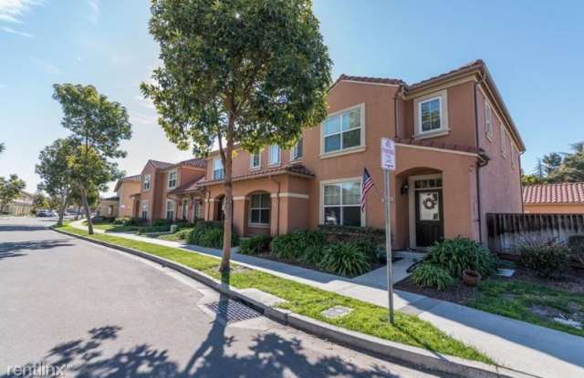 322 Wescoat Ct Gallery 2