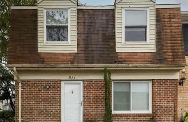 911 SMOKE TREE Lane photos photos
