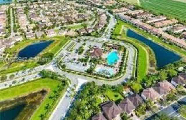 571 SE 37th Pl photos photos