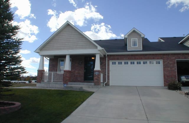 400 Sterling Dr - 400 Sterling Dr, Cheyenne, WY 82009