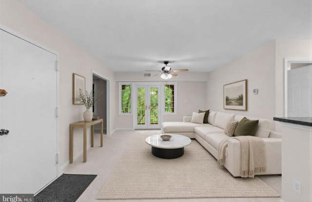8110 COLONY POINT Road Gallery 4