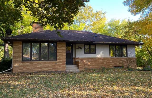 Great location 3 Bedroom house photos photos