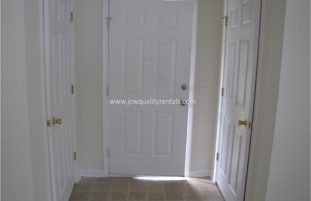 Lakeview Apartments Gallery 3