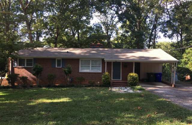 3 bed room / 1 bath brick ranch in Pleasantburg location photos photos
