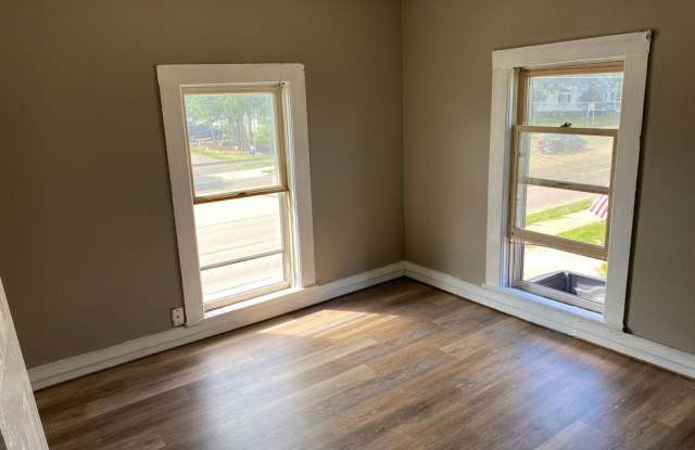 5 Bed 1.5 Bath Single Family Home in Antigo Gallery 3