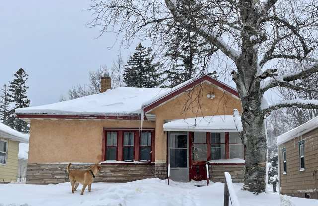 AVAILABLE JUNE 1st - 2 Bed 1 Bath Near Campus photos photos