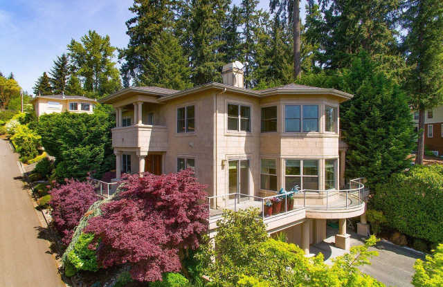 7943 Ne 112th st - 7943 Northeast 112th Street, Kirkland, WA 98034