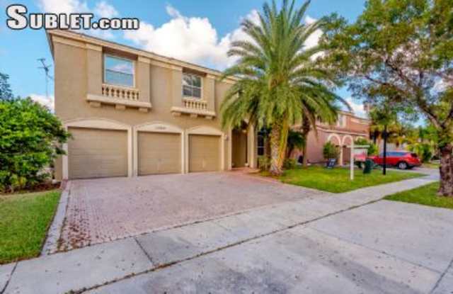 15863 Sw 52nd. St - 15863 Southwest 52nd Street, Miramar, FL 33027