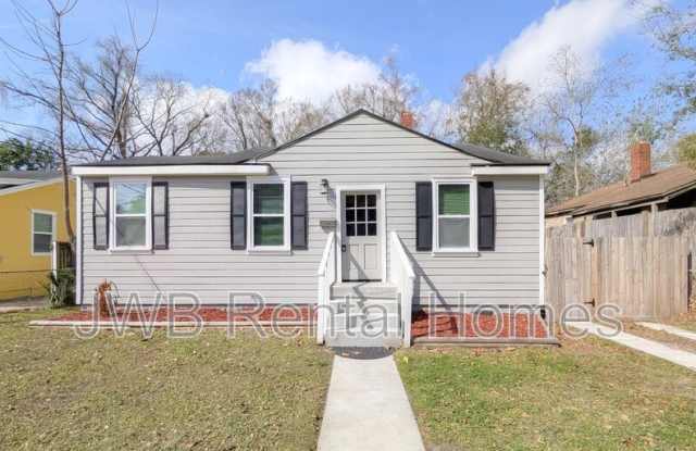 736 West St photos photos