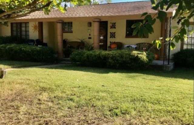 118 E ELMVIEW PL - 118 East Elmview Place, Alamo Heights, TX 78209
