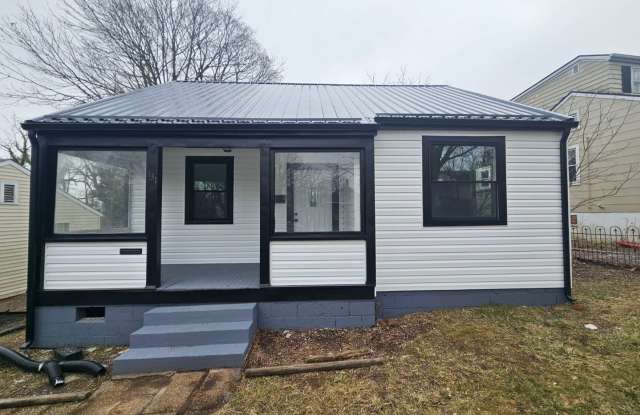Radford, 2 BR / 1 BA, Available photos photos