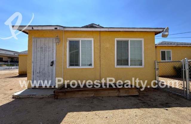 15990 Yucca St photos photos