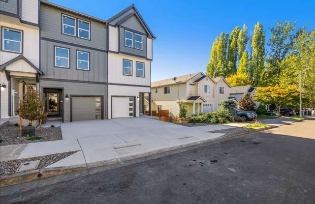 Six Stunning New Residences in Gresham - Free Rent Until January 1st! photos photos Six Stunning New Residences in Gresham - Free Rent Until January 1st! photos photos