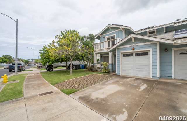 LARGE and SPACIOUS 3bd/3ba/2pkg (SEA COUNTRY) $3900 photos photos LARGE and SPACIOUS 3bd/3ba/2pkg (SEA COUNTRY) $3900 photos photos