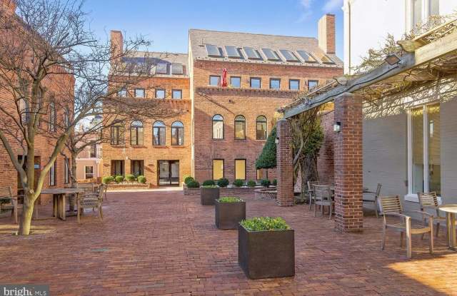 1236 31ST ST NW #4 - 1236 31st Street Northwest, Washington, DC 20007