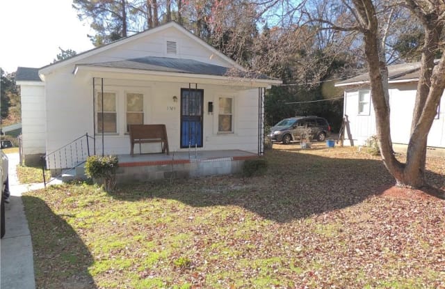 1505 Murchison Road - 1505 Murchison Road, Fayetteville, NC 28301