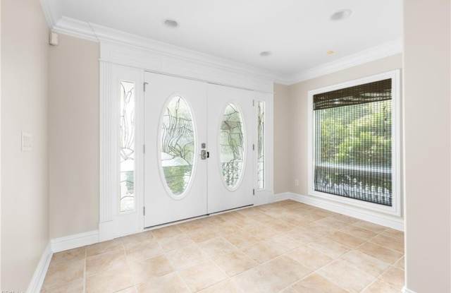 882 W Ocean View Avenue Gallery 2