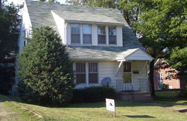 514 W Chandler - 514 West Chandler Street, Macomb, IL 61455