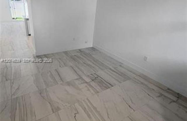 17025 SW 1st Street th 17025 Pembroke Pines, FL 33027 Gallery 4