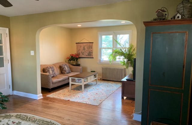 966 CHERRY STREET Gallery 4