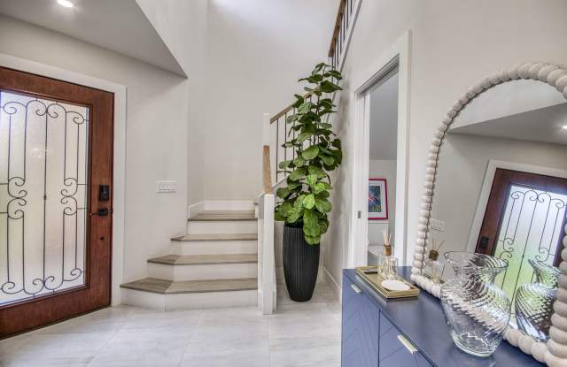757 Windermere Way Gallery 4