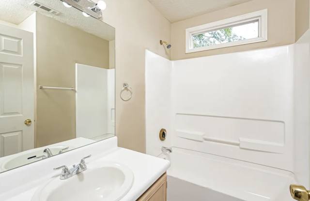 2945 Da Vinci Blvd - 2945 Da Vinci Boulevard, Panthersville, GA 30034