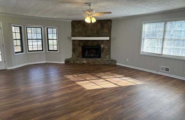 5506 Arrowhead Drive Gallery 4
