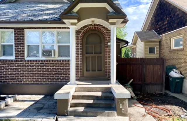 180 East Williams Avenue Gallery 2