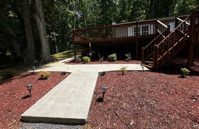 2 bed/1 bath furnished bungalow - Bean Station, TN Gallery 3